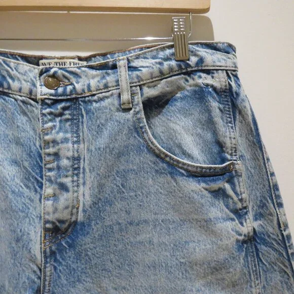 FREE PEOPLE WE THE FREE Good Luck Mid Rise Barrel Jeans Ultra Light Beam 31S - Picture 6 of 16